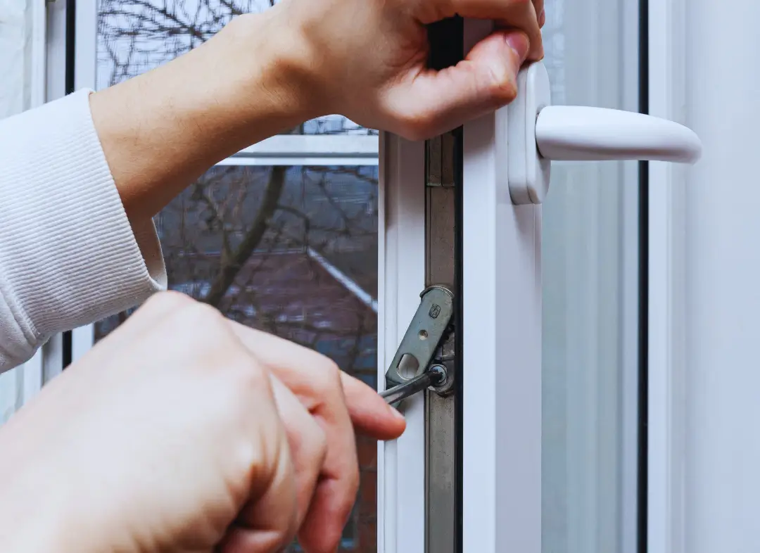 Réparation serrure de fenêtre Opio